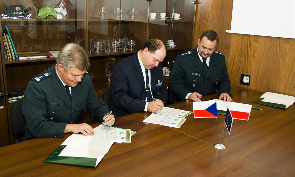 2011-7-18-1023Podpisanie umowy__IGP7712.jpg